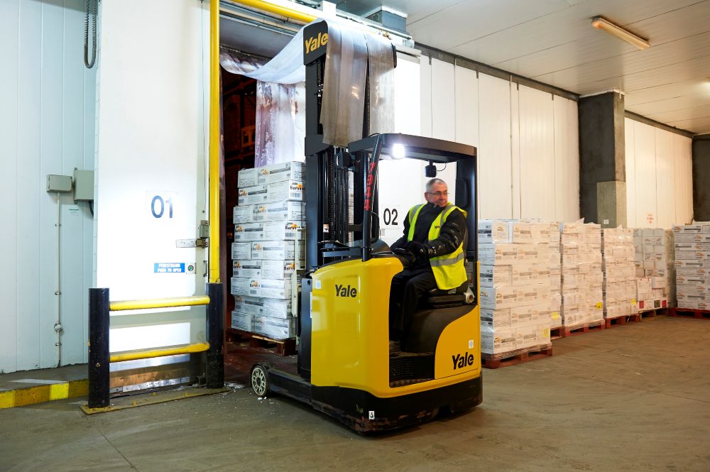 The connected cold chain: why lift truck technologies matter in food processing